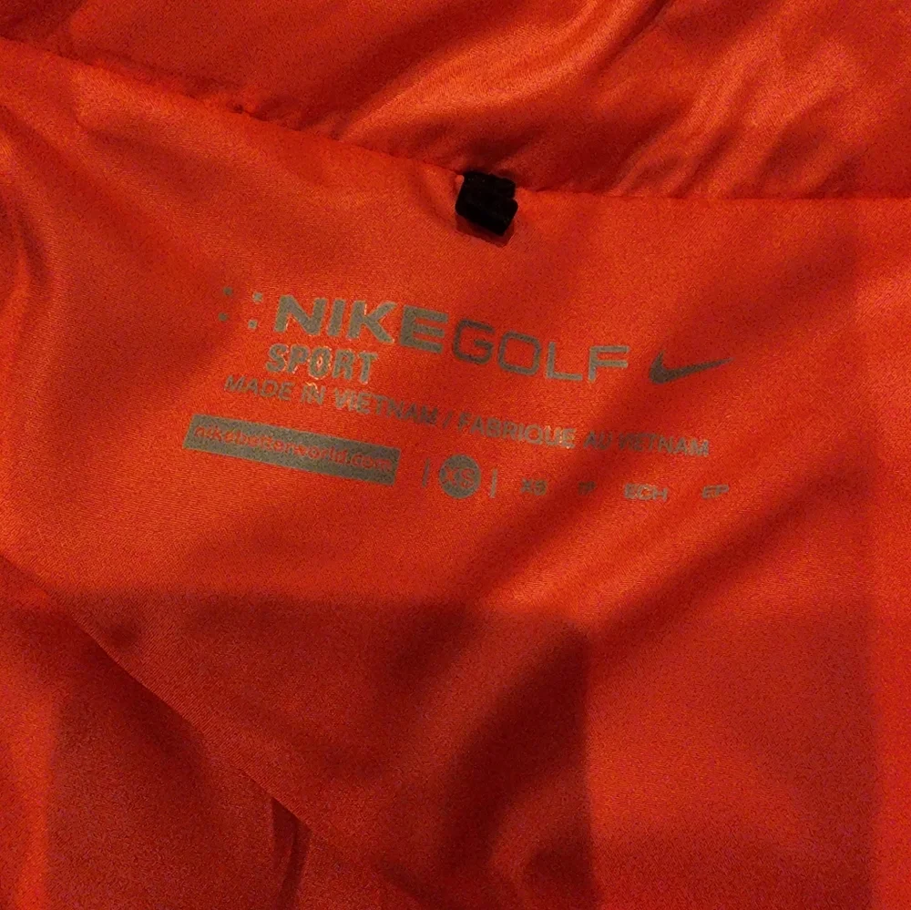 Womens Nike Red/Pink Golf Vest - Picture 2 of 3